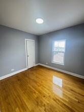 4531 S Spaulding Ave, Unit 2R in Chicago, IL - Foto de edificio - Building Photo