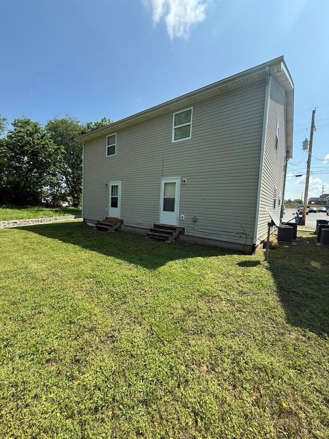 1503 S Case St in Carthage, MO - Building Photo - Building Photo