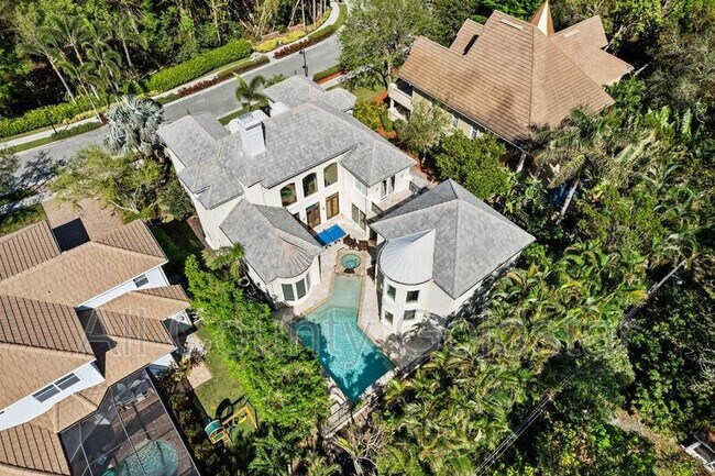 1412 Hemingway Pl in Naples, FL - Foto de edificio - Building Photo
