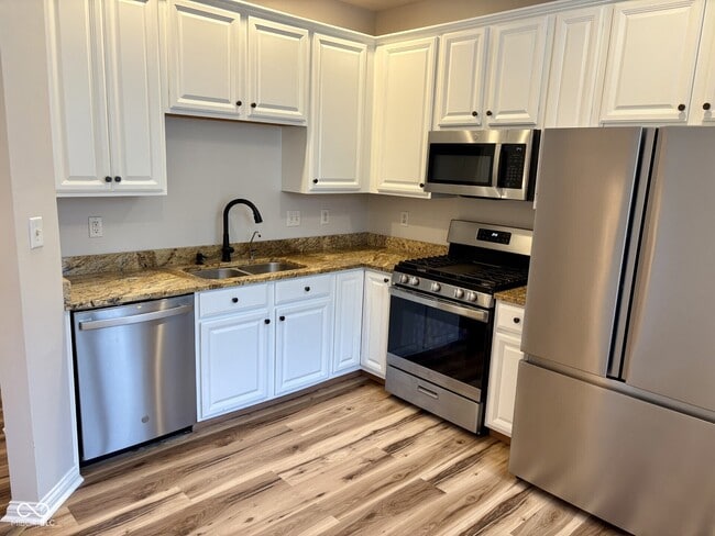 15324 Mystic Rock Dr in Carmel, IN - Building Photo - Building Photo