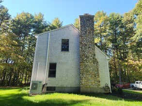 163 Quanapoag Rd in Freetown, MA - Building Photo - Building Photo