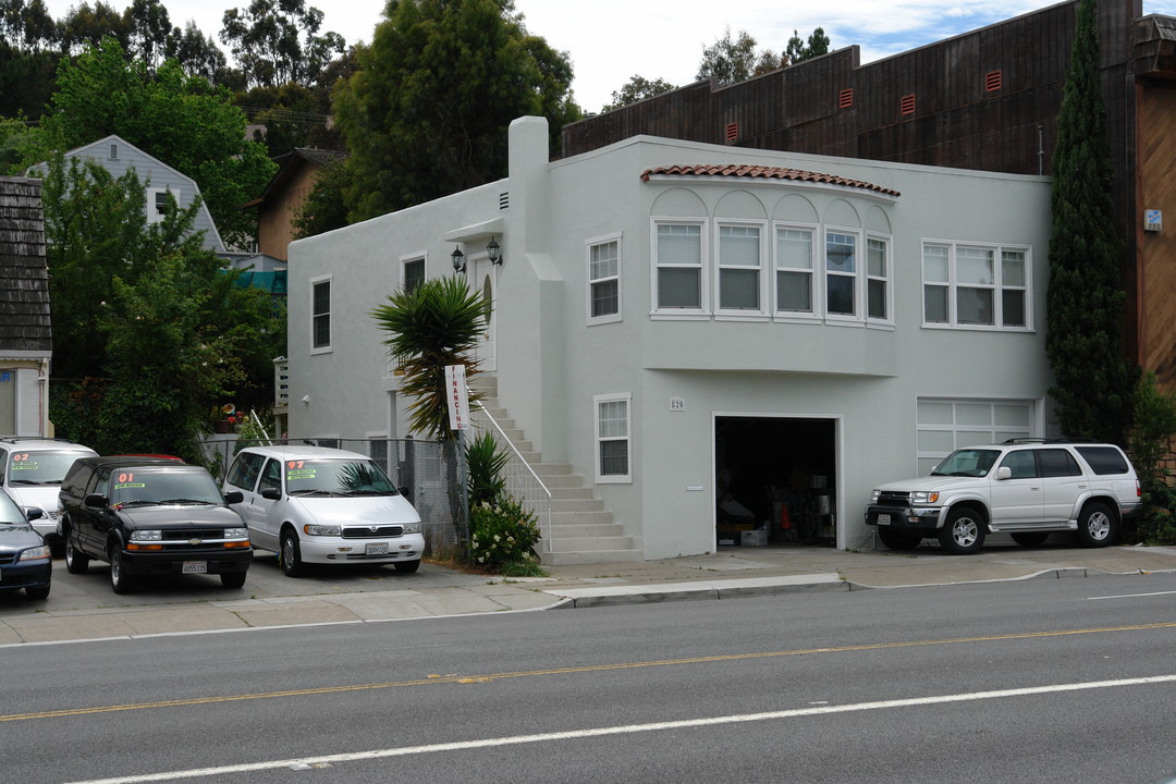 820 El Camino Real in Belmont, CA - Building Photo