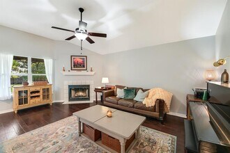 802 Lantana Dr in Leander, TX - Building Photo - Building Photo