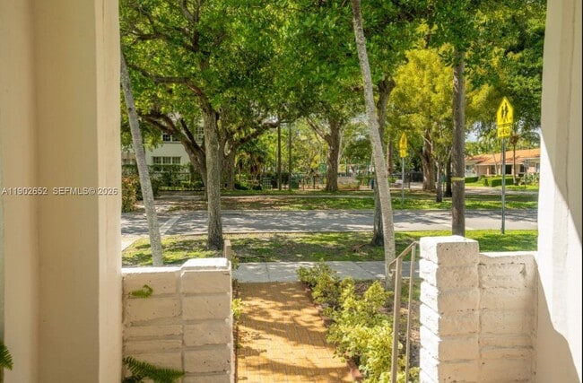 2121 SW 13th Ave in Miami, FL - Building Photo - Building Photo