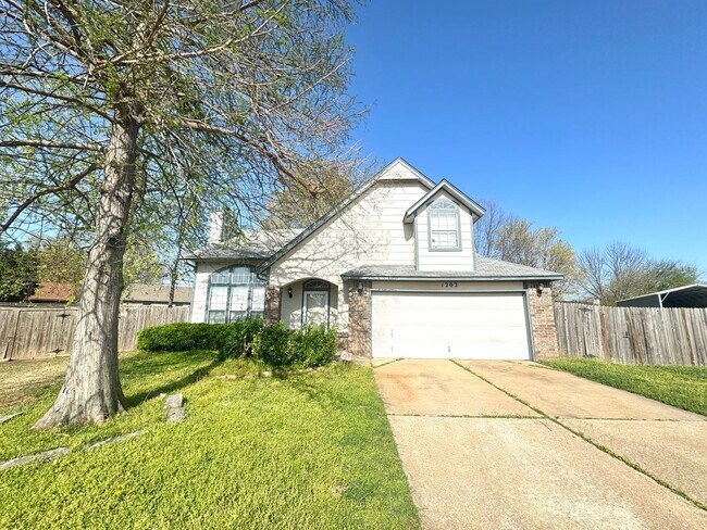 1202 W Edgewater Pl in Broken Arrow, OK - Building Photo - Building Photo