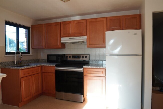 2 Winthrop St in Watertown, MA - Building Photo - Building Photo
