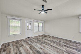 28715 Fox Lynn Dr in Spring, TX - Building Photo - Building Photo