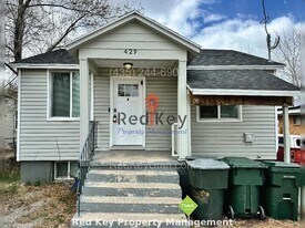 429 N 100 W in Tooele, UT - Building Photo