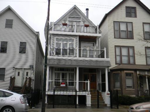 property at 3216 N Racine Ave