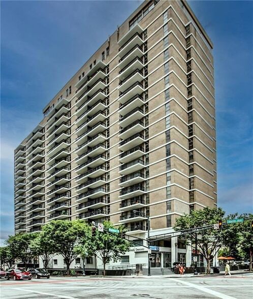 620 Peachtree St NE, Unit 706 in Atlanta, GA - Building Photo