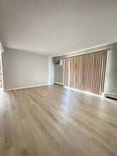 12715 S La Crosse Ave, Unit 301 in Alsip, IL - Foto de edificio - Building Photo