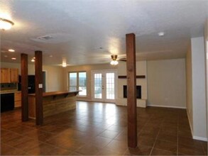 2790 S FM 116 in Kempner, TX - Foto de edificio - Building Photo