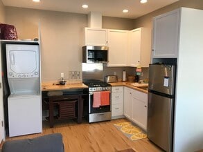 404 Patricia Dr, Unit Studio in San Luis Obispo, CA - Foto de edificio - Building Photo