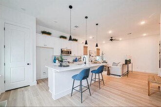 2704 Bostic St in Houston, TX - Building Photo - Building Photo