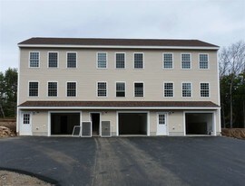 30 Eagle Ridge Rd in Sandown, NH - Building Photo