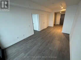 4015 The Exchange in Mississauga, ON - Building Photo