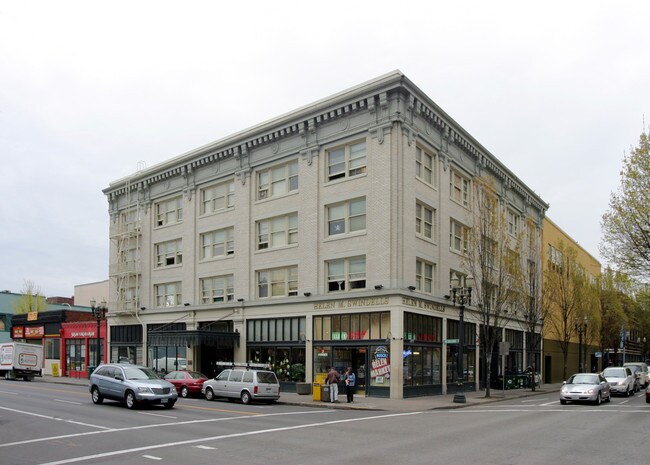 Helen Swindells Building in Portland, OR - Foto de edificio - Building Photo