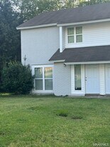 23 Crestwood Ct in Millbrook, AL - Building Photo