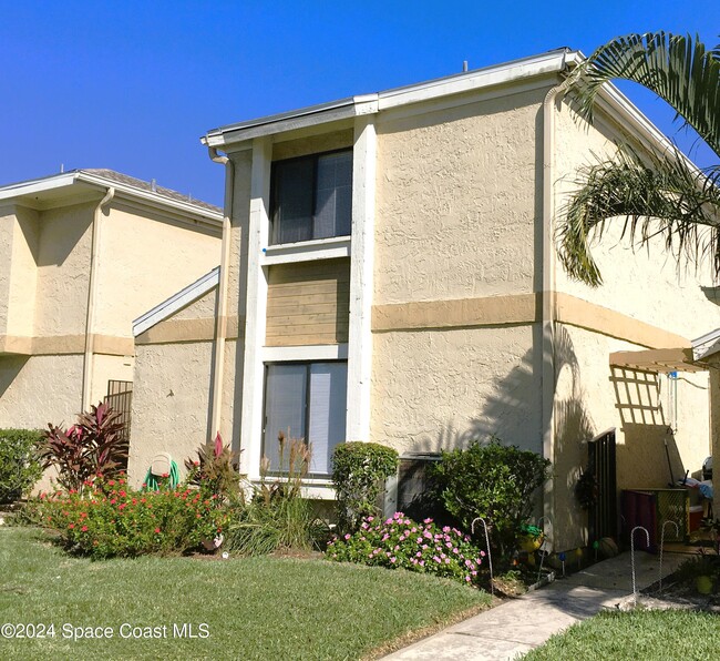 1030 Abada Ct NE in Palm Bay, FL - Building Photo - Building Photo