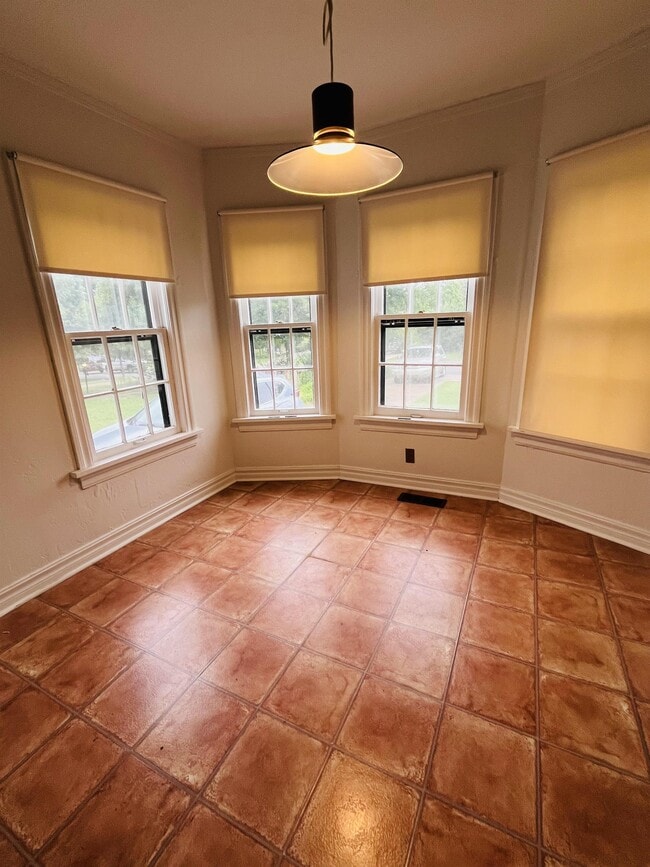 1600 NW 38th St in Oklahoma City, OK - Building Photo - Building Photo