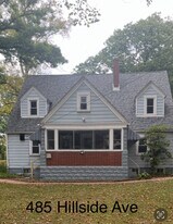 485 Hillside Ave, Unit APT C in Monroeville, PA - Building Photo