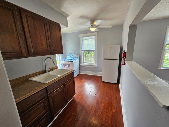 1777 Marks Ave, Unit #2 in Akron, OH - Building Photo - Building Photo