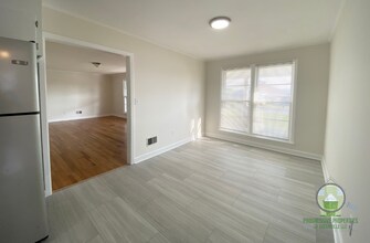 1409 W Parker Rd in Greenville, SC - Building Photo - Building Photo