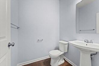 928 Leafdale Dr in Rochester Hills, MI - Building Photo - Building Photo