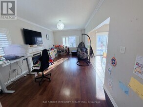 78 Glendower Crescent in Georgina, ON - Building Photo - Building Photo