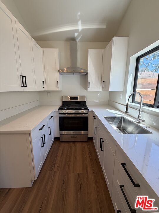 property at 2715 W 95th St