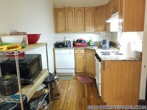 21 Gibbs St in Brookline, MA - Building Photo - Building Photo