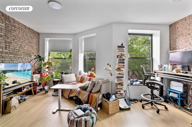 594 MacDonough St in Brooklyn, NY - Building Photo - Building Photo