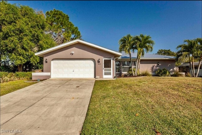907 SE 16th Terrace in Cape Coral, FL - Building Photo - Building Photo