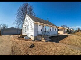 115 Spruce St W in South St. Paul, MN - Building Photo