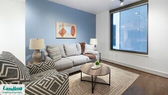 777 Preston St in Houston, TX - Building Photo