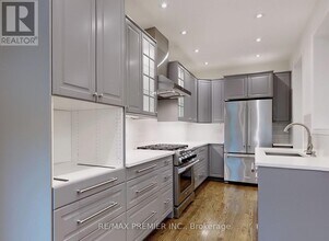 422 Lady Nadia Dr in Richmond Hill, ON - Building Photo - Building Photo