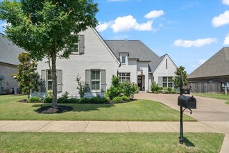4741 Carousel Ln in Collierville, TN - Foto de edificio - Building Photo