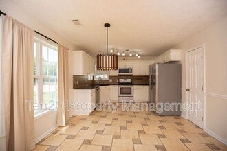 2809 Dotti Dr in Phenix City, AL - Building Photo - Building Photo