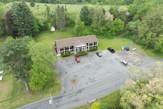 1037 Aquetuck Rd in Ravena, NY - Building Photo - Building Photo