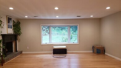 19 Bayfield Rd in Wayland, MA - Building Photo - Building Photo