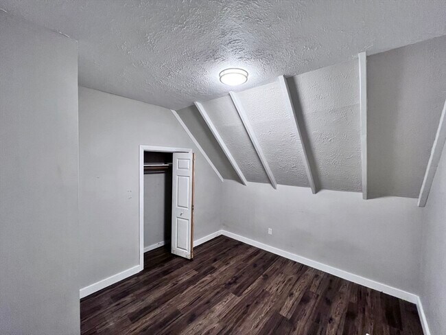 137 Florence St in Everett, MA - Building Photo - Building Photo