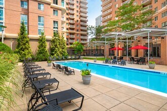 The Alexander Apartments in Alexandria, VA - Building Photo - Building Photo
