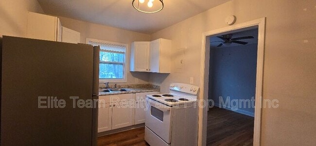 2901 Clemson Ave in Charlotte, NC - Building Photo - Building Photo