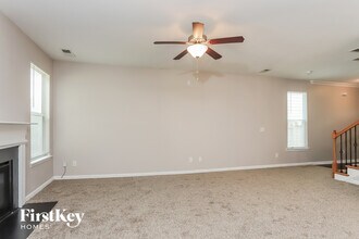 5872 Seabright Ln in Atlanta, GA - Building Photo - Building Photo