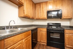 Carriage Lane in Galloway, OH - Building Photo