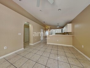 5817 Mohr Loop in Tampa, FL - Building Photo - Building Photo