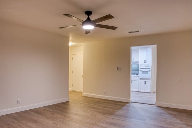 1009 E Alexander Ave in Merced, CA - Building Photo - Building Photo