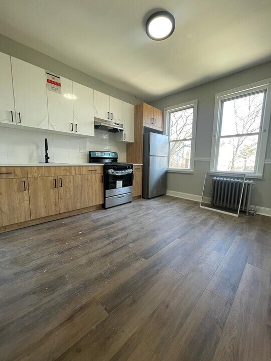 84 Winfield Ave, Unit 2 in Jersey City, NJ - Building Photo