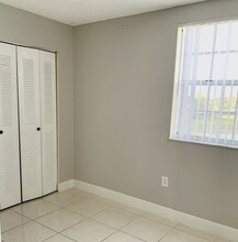 9735 Fontainebleau Blvd, Unit G305 in Miami, FL - Building Photo - Building Photo