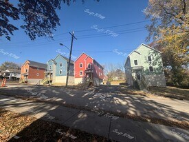 1030 Oakland Ave in Kansas City, KS - Building Photo